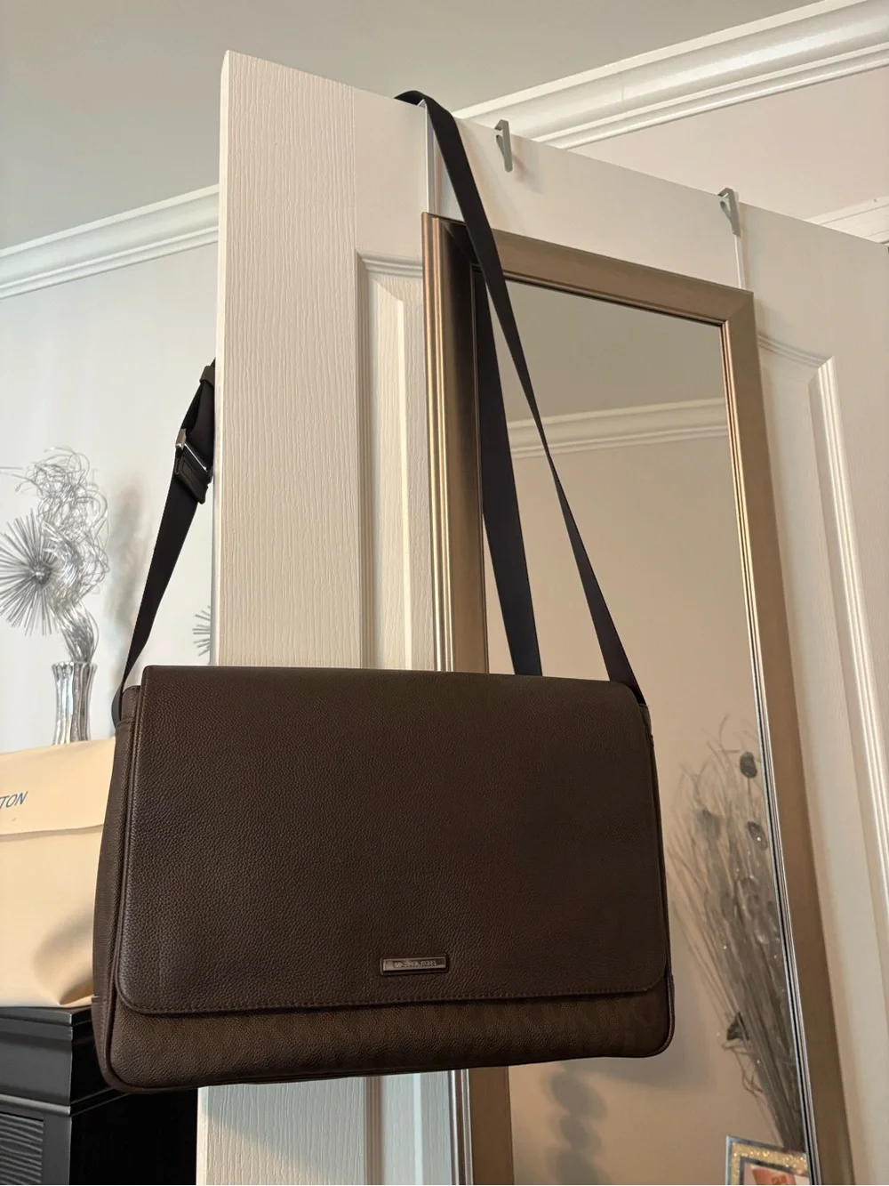 Bag-Men’s Brown Michael Kors’s messengers Bag MK bag with signature logo print.